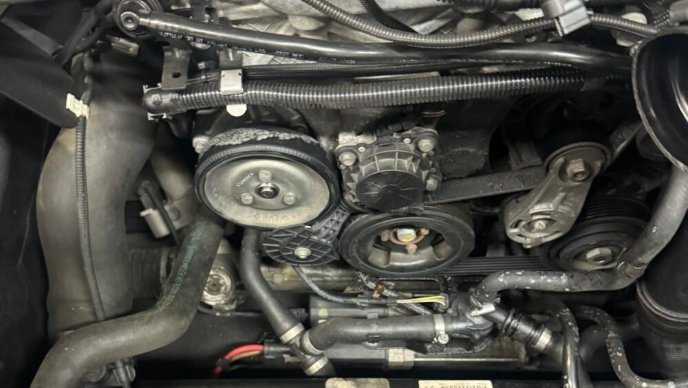 Replacing the Water Pump on MINI R55-R60 and BMW 118 F20